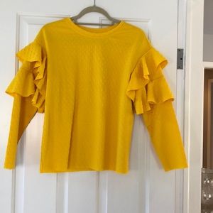 Super trendy yellow top